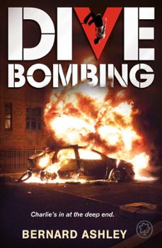 dive bombing (ebook)-bernard ashley-9781408316627